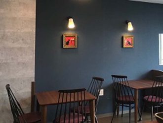 落ち着いた店内