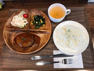 ワンコイン日替わり洋食ランチ