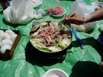 お花見(食事風景)